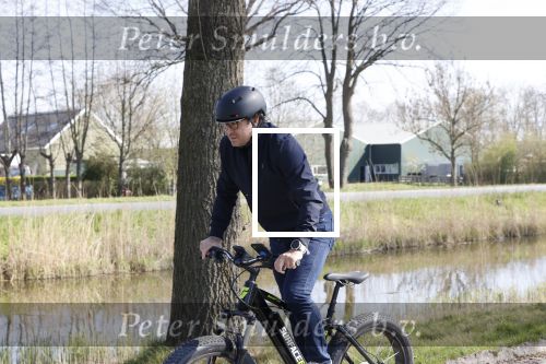 Stompetoren 9 april 2020
Marco Borsato woont nog steeds bij zijn moeder Mary . Marco gaat regelmatig met zijn mountainbike fietsen.