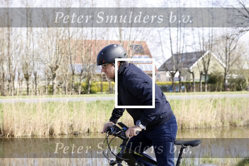Stompetoren 9 april 2020
Marco Borsato woont nog steeds bij zijn moeder Mary . Marco gaat regelmatig met zijn mountainbike fietsen.
