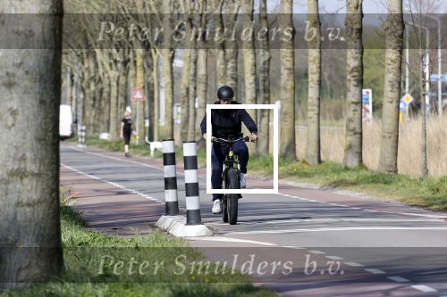 Stompetoren 9 april 2020
Marco Borsato woont nog steeds bij zijn moeder Mary . Marco gaat regelmatig met zijn mountainbike fietsen.