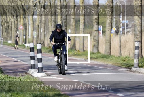 Stompetoren 9 april 2020
Marco Borsato woont nog steeds bij zijn moeder Mary . Marco gaat regelmatig met zijn mountainbike fietsen.