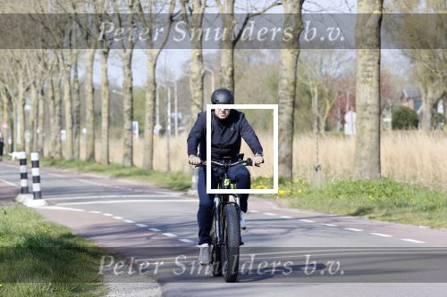 Stompetoren 9 april 2020
Marco Borsato woont nog steeds bij zijn moeder Mary . Marco gaat regelmatig met zijn mountainbike fietsen.