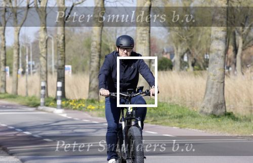 Stompetoren 9 april 2020
Marco Borsato woont nog steeds bij zijn moeder Mary . Marco gaat regelmatig met zijn mountainbike fietsen.
