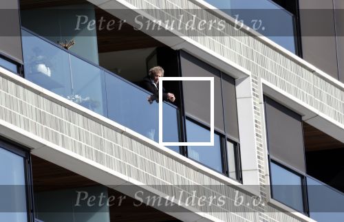 Amsterdam 23 maart 2020
Matthijs v Nieuwkerk brengt zijn vrouw Karin v Munster naar hun huis op de gracht . Vervolgens rijdt hij naar zijn eigen appartement in complex Pontsteiger . Na daar een uurtje geweest te zijn rijdt hij op zijn fiets naar de westergasfabriek waar DWDD opgenomen wordt.