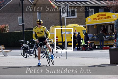Eemnes 7 april 2020
Merijn Scheperkamp , schaatster van de Jumbo Visma schaatsploeg.