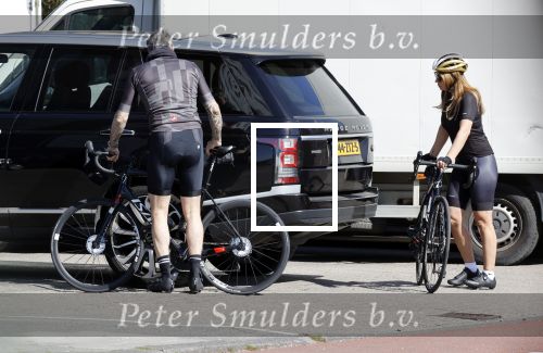 Amsterdam 11 april 2020
Olcay Gulsen en Ruud de Wild gaan samen fietsen / wielrennen