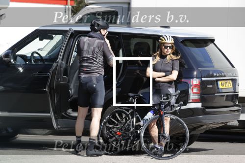 Amsterdam 11 april 2020
Olcay Gulsen en Ruud de Wild gaan samen fietsen / wielrennen