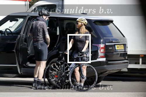 Amsterdam 11 april 2020
Olcay Gulsen en Ruud de Wild gaan samen fietsen / wielrennen