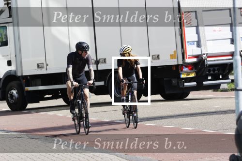 Amsterdam 11 april 2020
Olcay Gulsen en Ruud de Wild gaan samen fietsen / wielrennen