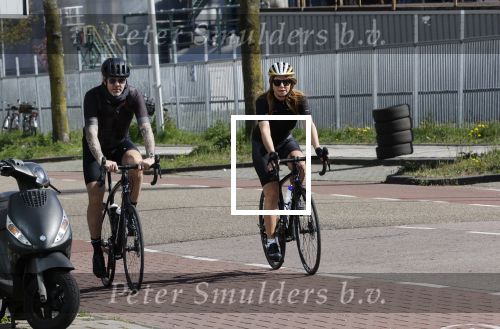 Amsterdam 11 april 2020
Olcay Gulsen en Ruud de Wild gaan samen fietsen / wielrennen