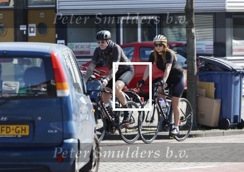 Amsterdam 11 april 2020
Olcay Gulsen en Ruud de Wild gaan samen fietsen / wielrennen