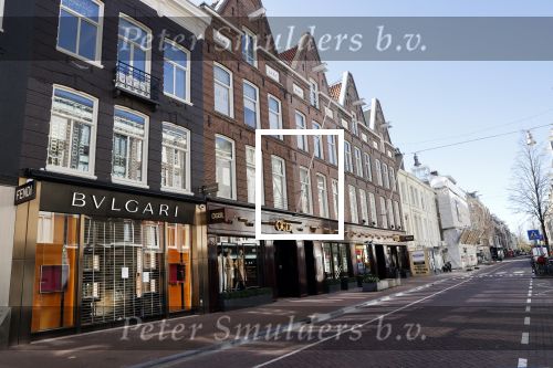 Amsterdam 31 maart 2020
Een lege pc hooftstraat vanwege het Corona virus.