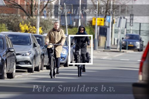 Den haag 21 maart 2020
Piet Hein Donner en zijn vrouw fietsend door Den Haag.