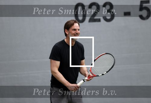 Cruqius 31 maart 2020
Tennissen voor het goede doel met Diederik v Manen. Ronald de Boer