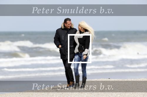Scheveningen 3 april 2020
Samantha de Jong Barbie met haar nieuwe vriend op het strand van Scheveningen