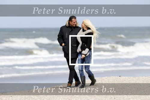 Scheveningen 3 april 2020
Samantha de Jong Barbie met haar nieuwe vriend op het strand van Scheveningen