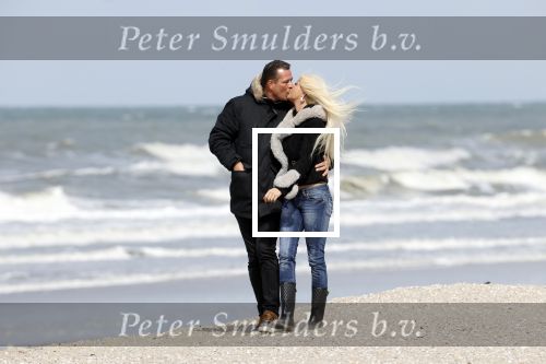 Scheveningen 3 april 2020
Samantha de Jong Barbie met haar nieuwe vriend op het strand van Scheveningen