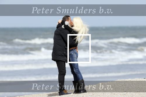 Scheveningen 3 april 2020
Samantha de Jong Barbie met haar nieuwe vriend op het strand van Scheveningen
