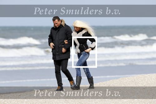 Scheveningen 3 april 2020
Samantha de Jong Barbie met haar nieuwe vriend op het strand van Scheveningen