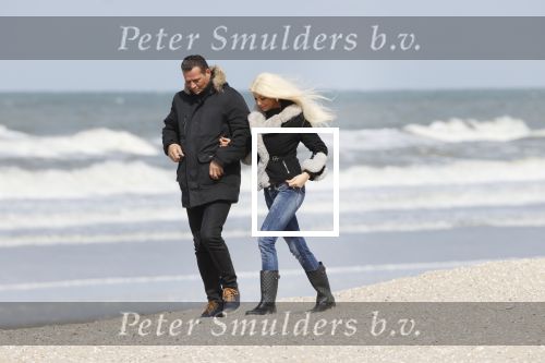 Scheveningen 3 april 2020
Samantha de Jong Barbie met haar nieuwe vriend op het strand van Scheveningen