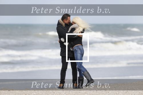 Scheveningen 3 april 2020
Samantha de Jong Barbie met haar nieuwe vriend op het strand van Scheveningen