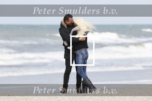 Scheveningen 3 april 2020
Samantha de Jong Barbie met haar nieuwe vriend op het strand van Scheveningen