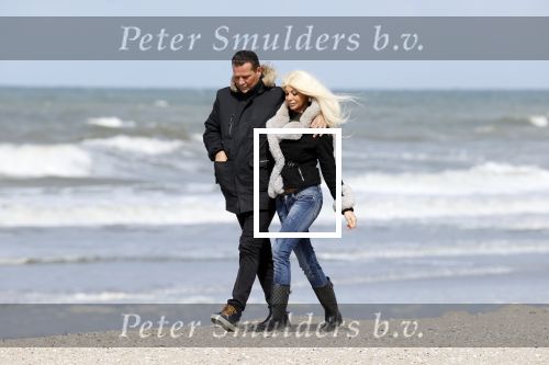 Scheveningen 3 april 2020
Samantha de Jong Barbie met haar nieuwe vriend op het strand van Scheveningen