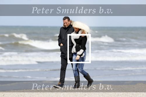 Scheveningen 3 april 2020
Samantha de Jong Barbie met haar nieuwe vriend op het strand van Scheveningen