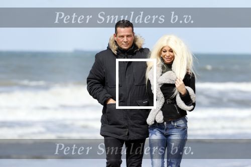 Scheveningen 3 april 2020
Samantha de Jong Barbie met haar nieuwe vriend op het strand van Scheveningen