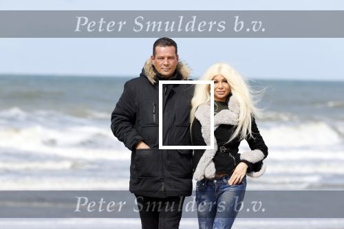 Scheveningen 3 april 2020
Samantha de Jong Barbie met haar nieuwe vriend op het strand van Scheveningen