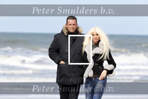 Scheveningen 3 april 2020
Samantha de Jong Barbie met haar nieuwe vriend op het strand van Scheveningen
