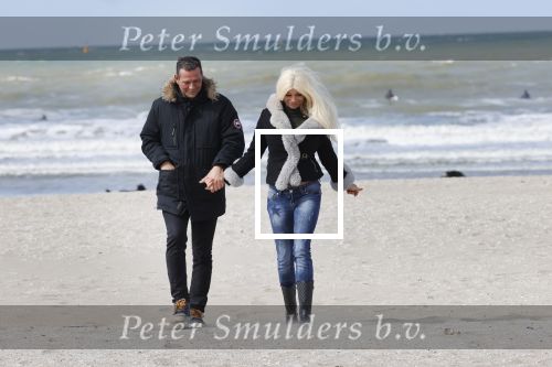 Scheveningen 3 april 2020
Samantha de Jong Barbie met haar nieuwe vriend op het strand van Scheveningen