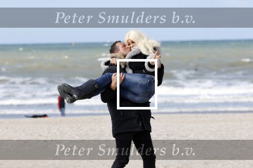 Scheveningen 3 april 2020
Samantha de Jong Barbie met haar nieuwe vriend op het strand van Scheveningen