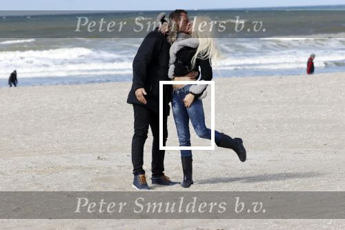Scheveningen 3 april 2020
Samantha de Jong Barbie met haar nieuwe vriend op het strand van Scheveningen