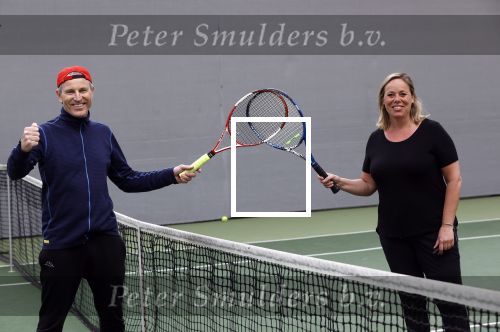 Cruqius 1 april 2020
Diederik v Maren tennist 24 uur voor het ouderenfonds. Diederik tennist oa tegen Selma v Dijk