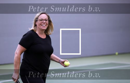 Cruqius 1 april 2020
Diederik v Maren tennist 24 uur voor het ouderenfonds. Diederik tennist oa tegen Selma v Dijk