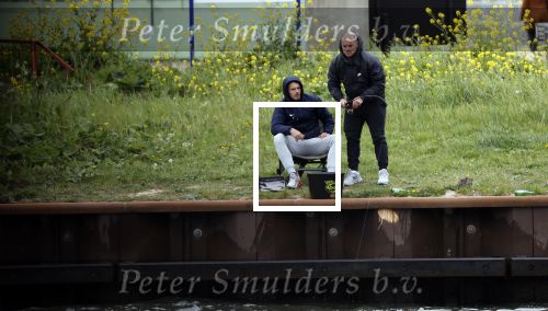 Maarssen 14 april 2020
Wesley Sneijder , zijn broers Rodney en Jeffrey zijn aan het vissen op het Amsterdam Rijn kanaal. Ook een vriend is erbij.