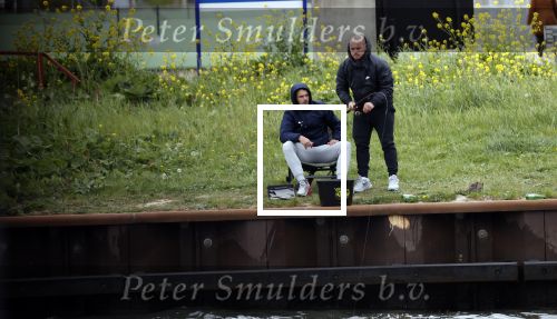 Maarssen 14 april 2020
Wesley Sneijder , zijn broers Rodney en Jeffrey zijn aan het vissen op het Amsterdam Rijn kanaal. Ook een vriend is erbij.