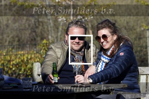 Loosdrecht 4 april 2020
Wesly Bronkhorst aan het varen op de Loosdrechtse plassen met zijn nieuwe vriendin Claudia de Jong.