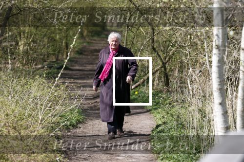 Eemnes Blaricum 7 april 2020
Willibrord Frequin wandelt bijna elke dag 15 km om fit te blijven tijdens deze vreemde corona tijd.