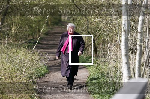 Eemnes Blaricum 7 april 2020
Willibrord Frequin wandelt bijna elke dag 15 km om fit te blijven tijdens deze vreemde corona tijd.