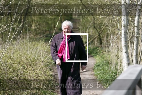 Eemnes Blaricum 7 april 2020
Willibrord Frequin wandelt bijna elke dag 15 km om fit te blijven tijdens deze vreemde corona tijd.