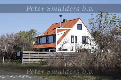 Bergen en Bergen aan Zee 6 april 2020
Debby Petter doet boodschappen in het centrum van Bergen. Daarna gaat ze weer naar  Youp v t Hek zijn vakantiehuis in Bergen aam zee. Later op de dag gaan ze samen een boodschap doen bij een doe het zelver.