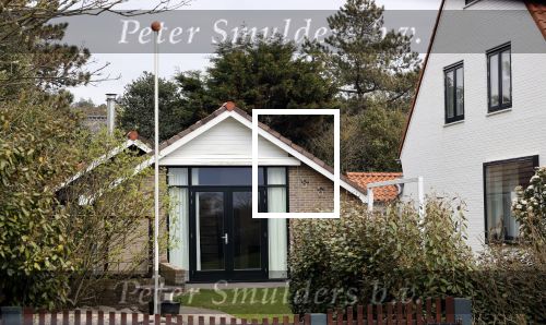 Bergen en Bergen aan Zee 6 april 2020
Debby Petter doet boodschappen in het centrum van Bergen. Daarna gaat ze weer naar  Youp v t Hek zijn vakantiehuis in Bergen aam zee. Later op de dag gaan ze samen een boodschap doen bij een doe het zelver.
