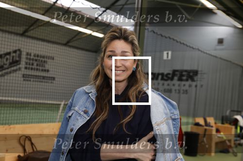 Cruqius 1 april 2020
Diederik v Maren tennist 24 uur voor het ouderenfonds. Diederik tennist oa tegen Zangeres Do Zangeres Dominique v Hulst