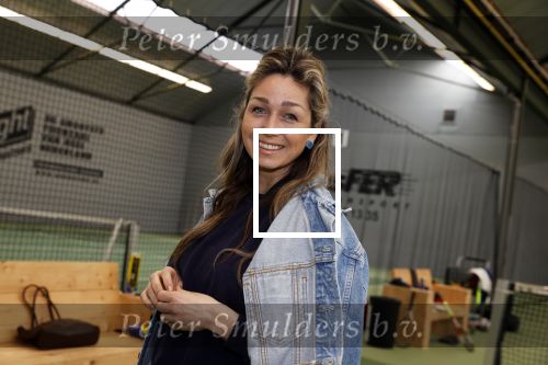 Cruqius 1 april 2020
Diederik v Maren tennist 24 uur voor het ouderenfonds. Diederik tennist oa tegen Zangeres Do Zangeres Dominique v Hulst