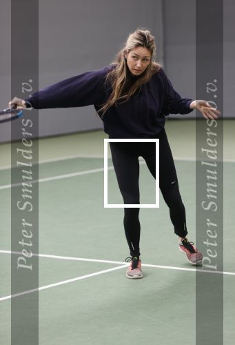Cruqius 1 april 2020
Diederik v Maren tennist 24 uur voor het ouderenfonds. Diederik tennist oa tegen Zangeres Do Zangeres Dominique v Hulst