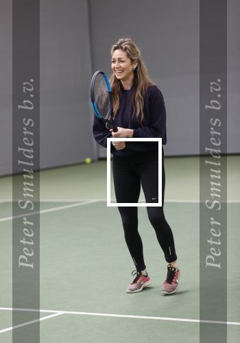 Cruqius 1 april 2020
Diederik v Maren tennist 24 uur voor het ouderenfonds. Diederik tennist oa tegen Zangeres Do Zangeres Dominique v Hulst