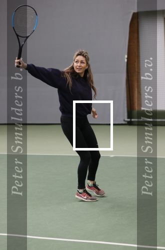Cruqius 1 april 2020
Diederik v Maren tennist 24 uur voor het ouderenfonds. Diederik tennist oa tegen Zangeres Do Zangeres Dominique v Hulst