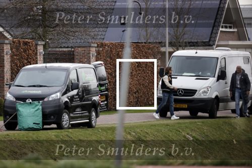 Bergschenhoek Den Haag Mijdrecht Rotterdam 12 maart 2021
Andre Hazes vertrekt in de auto van Rachel bij het huis van zijn vriendin