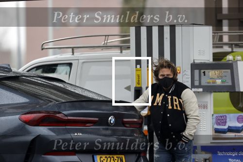 Bergschenhoek Den Haag Mijdrecht Rotterdam 12 maart 2021
Andre Hazes staat te tanken